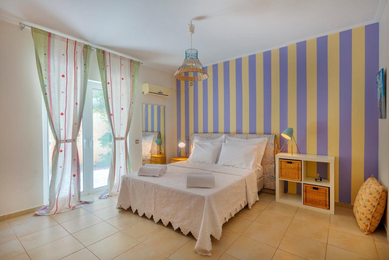 The Painters Luxurious Villa Anavyssos Exterior photo
