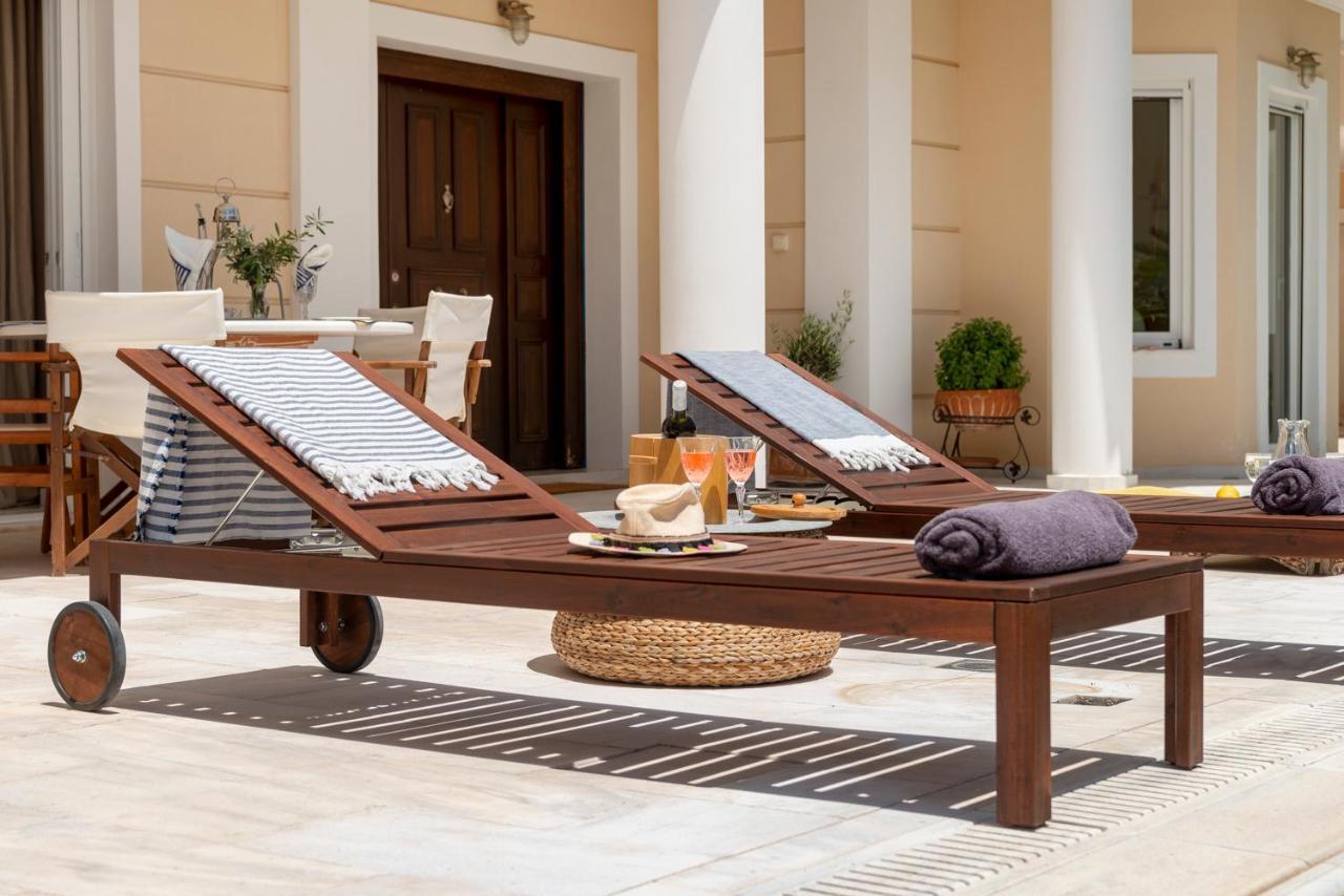 The Painters Luxurious Villa Anavyssos Exterior photo